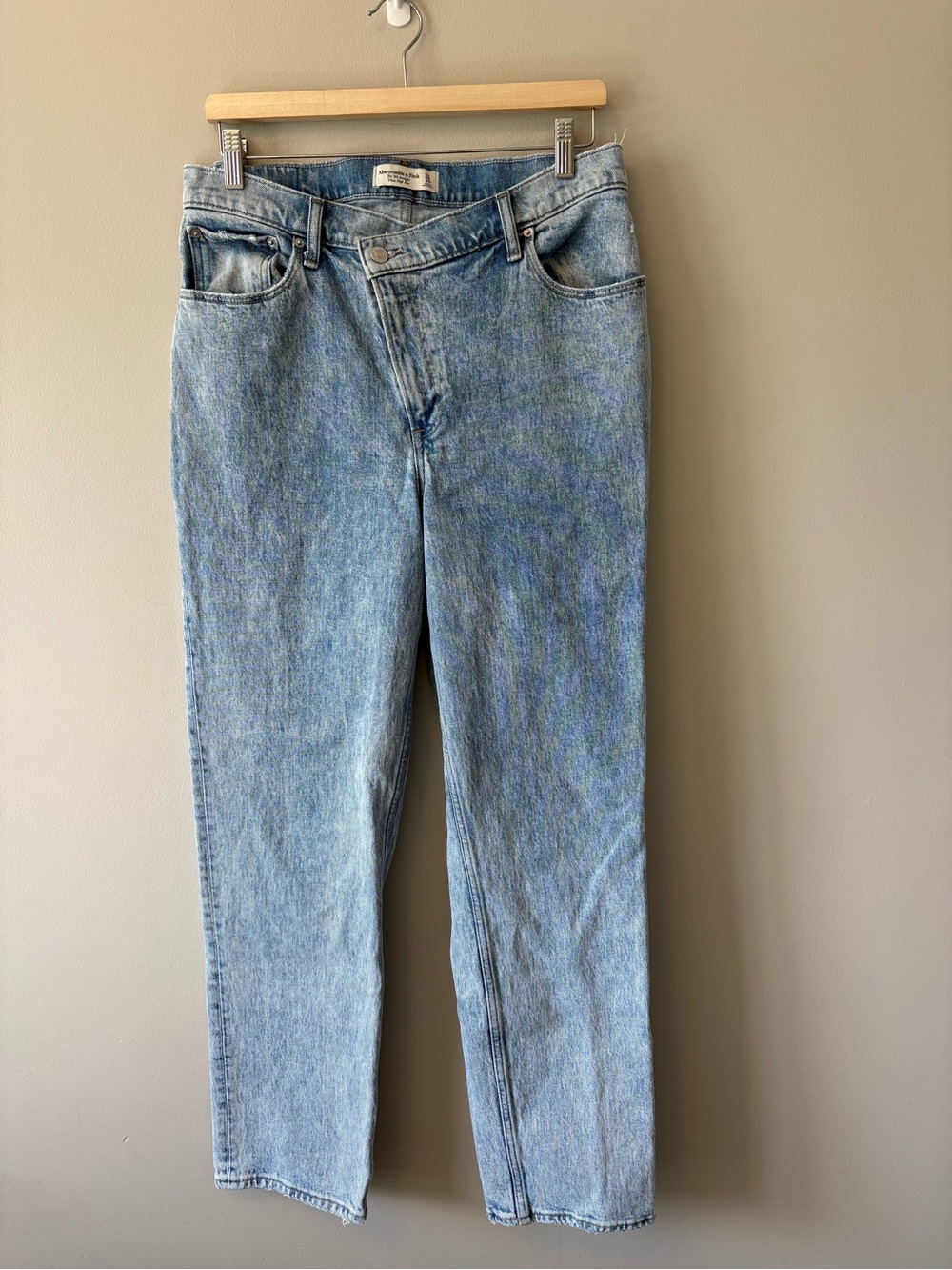 Abercrombie & Fitch The 90s Highrise Ultra Rise High Jeans Size 31